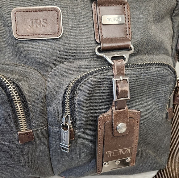 Tumi Messenger Laptop Bag Travel Set - Picture 11 of 16